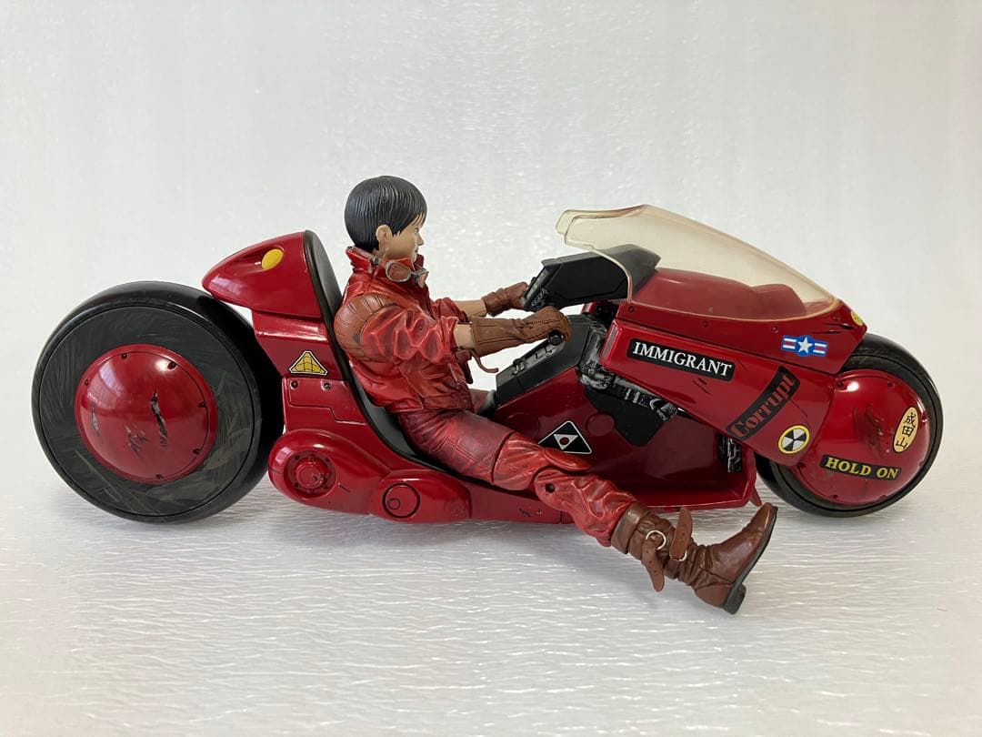 マクファーレントイズ　AKIRA 金田バイク