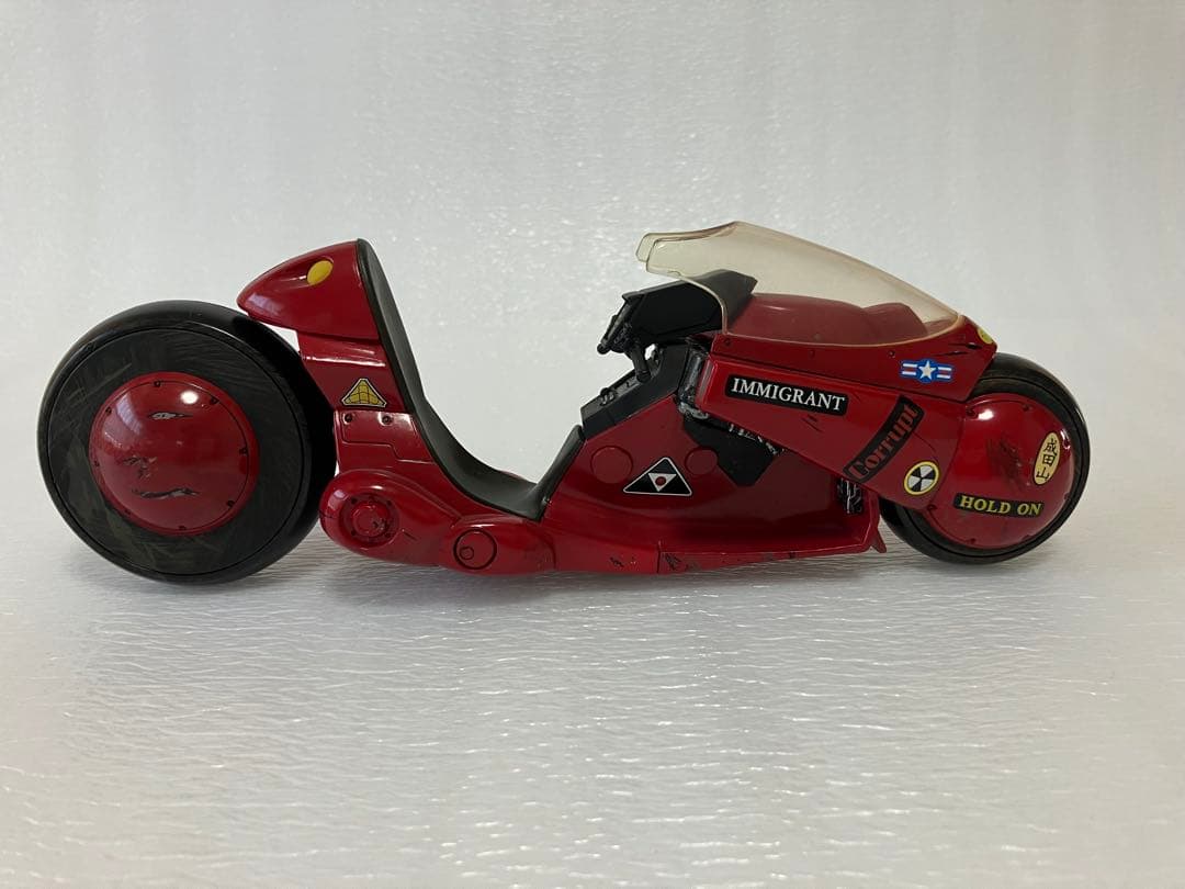 マクファーレントイズ　AKIRA 金田バイク