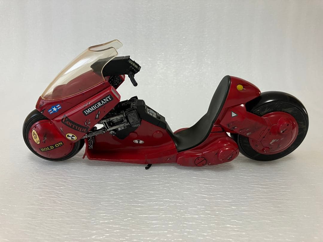 マクファーレントイズ　AKIRA 金田バイク