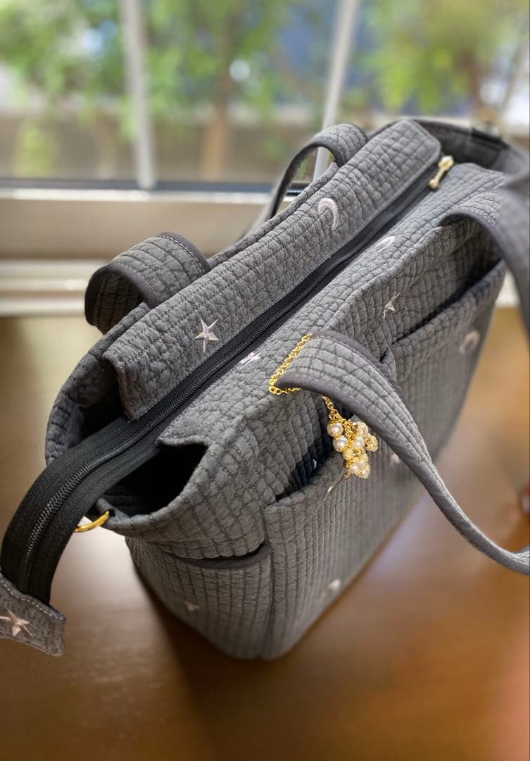 ポケットいっぱいヌビバッグ　ダークグレー×ムーンスター　ショルダーベルト付き