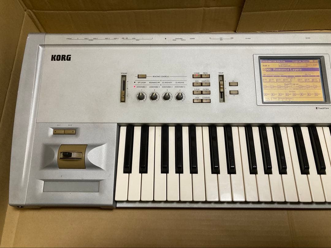 KORG TRITON シンセサイザー 61鍵 コルグ キーボード 0711