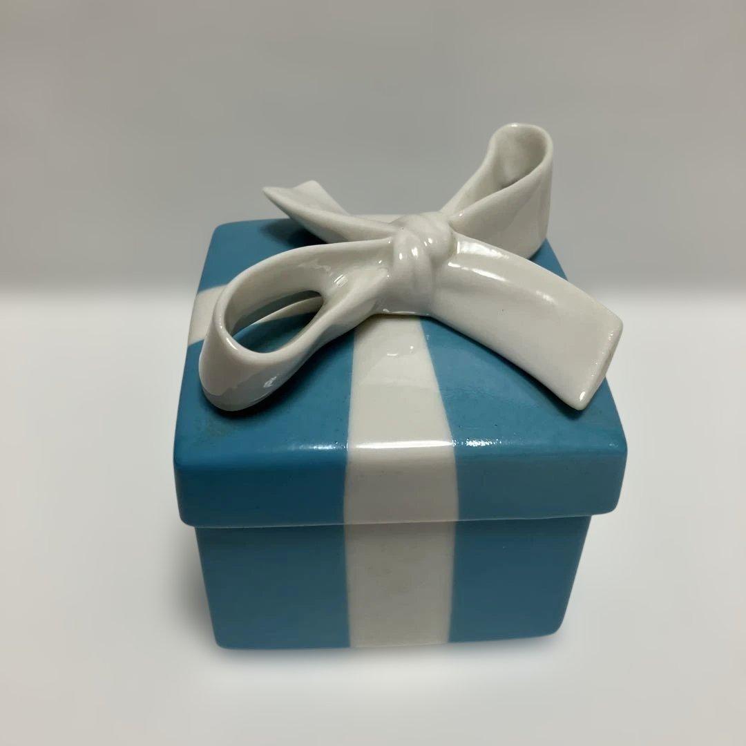 ティファニー　ミニブルーボウボックス　新品同様　ブルーリボン　小物入れ　陶器