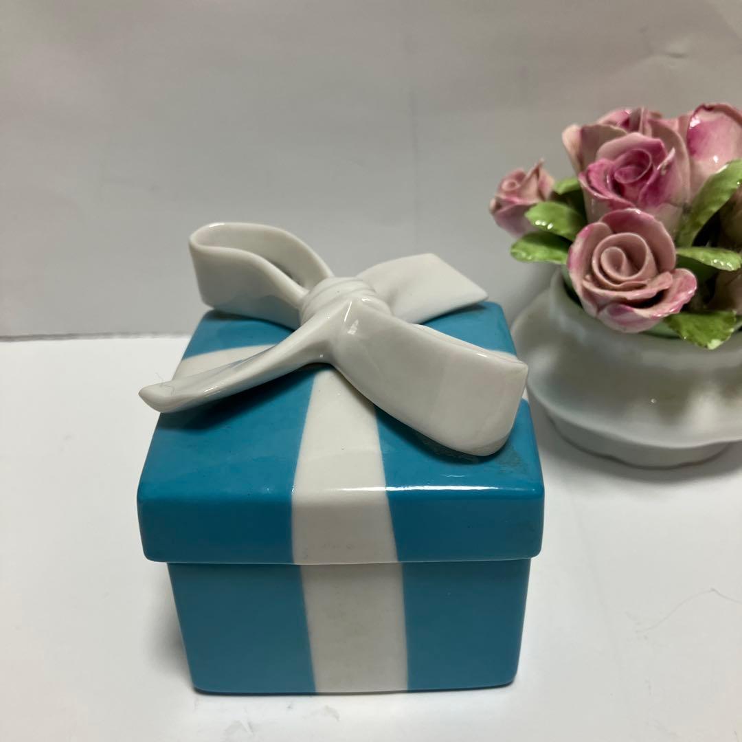 ティファニー　ミニブルーボウボックス　新品同様　ブルーリボン　小物入れ　陶器
