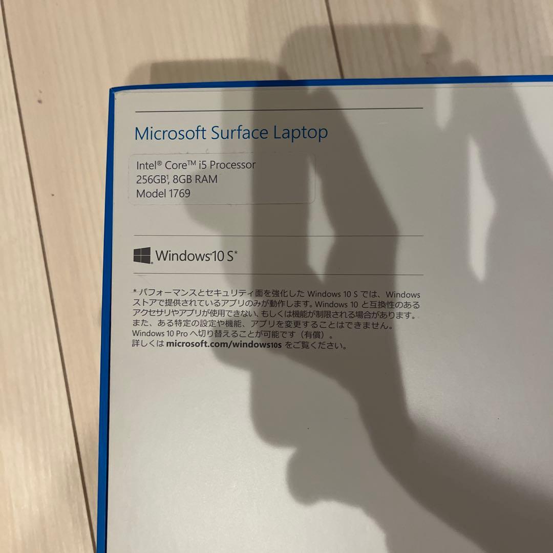 大特価！美品！　Surface laptop ケース付き！
