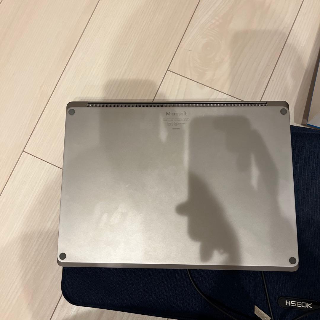 大特価！美品！　Surface laptop ケース付き！
