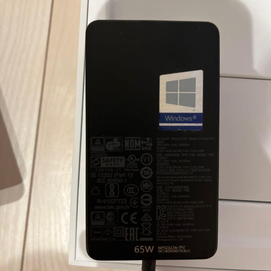 大特価！美品！　Surface laptop ケース付き！