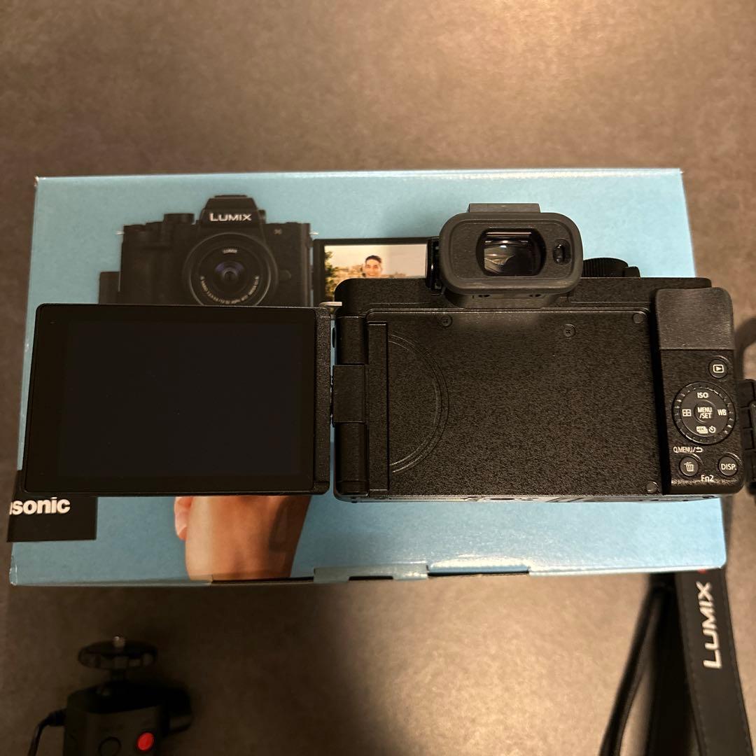 パナソニック　LUMIX DC-G100DV