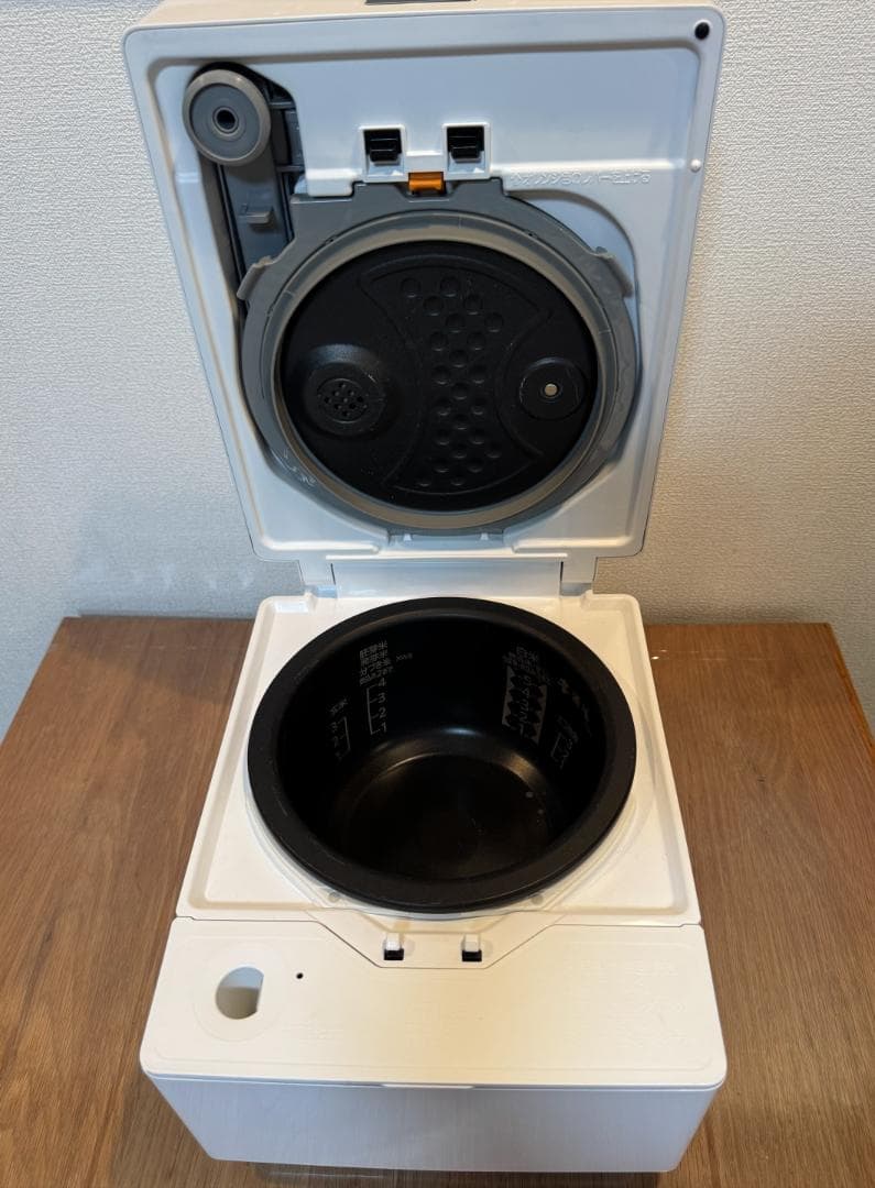 MITSUBISHI 三菱 ジャー炊飯器 NJ-XW105J-W 2015年製