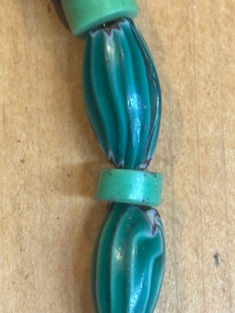 アンティークビーズ　ネックレス