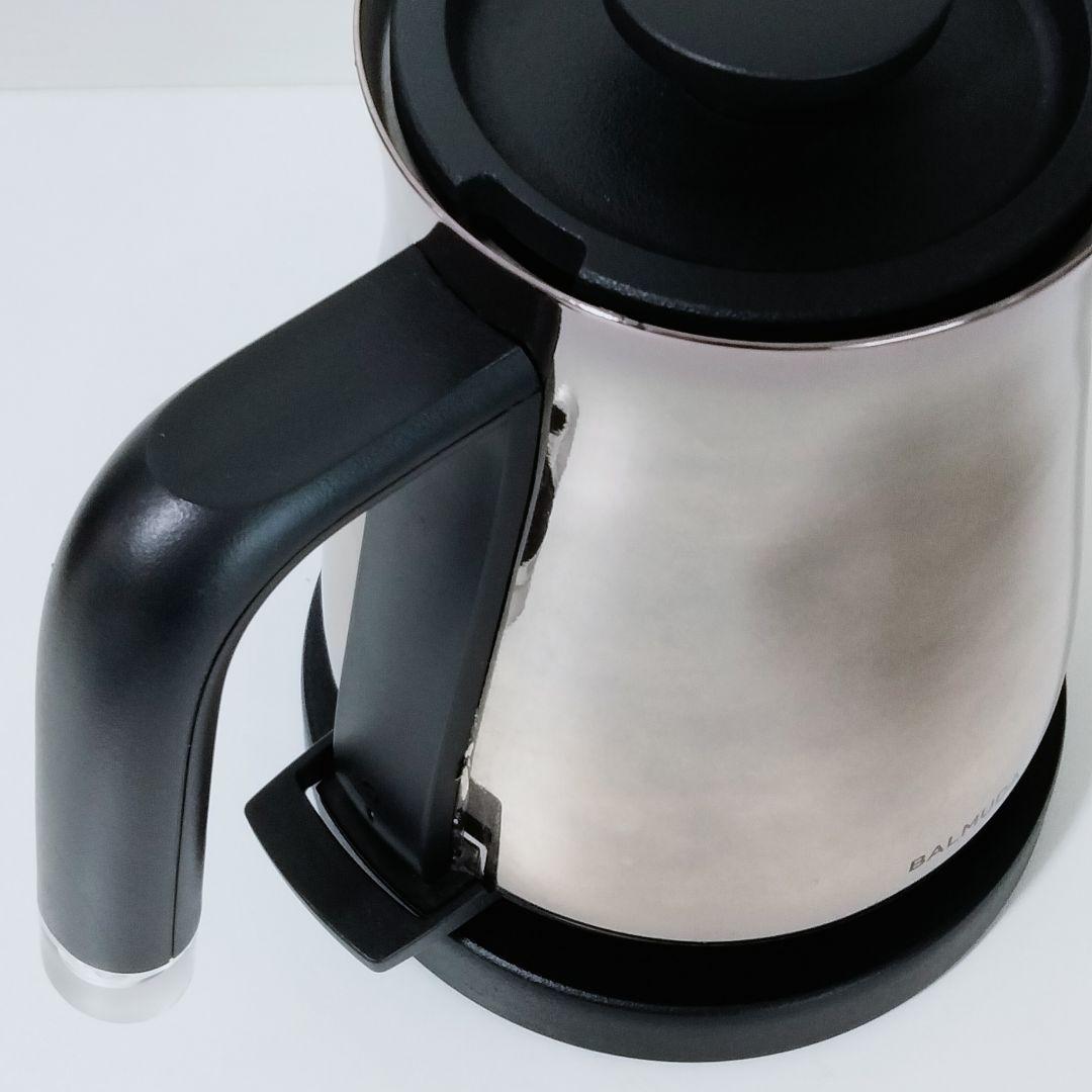 【廃盤品】BALMUDA　バルミューダ　電気ケトル　KO2A-CR　3385