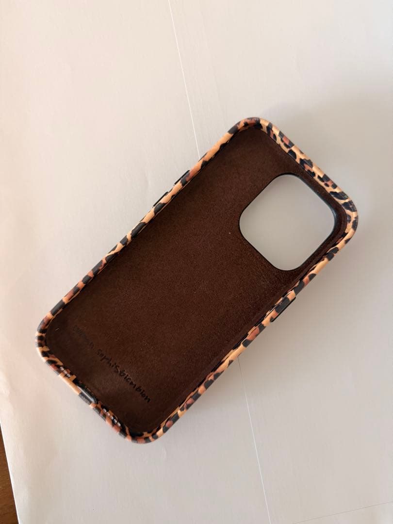 urbansophistication ヒョウ柄ケース　iPhone15pro