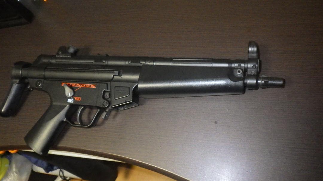 か*ん様 東京マルイ　電動ガン　MP5A5　　初速　80ｍ／ｓ