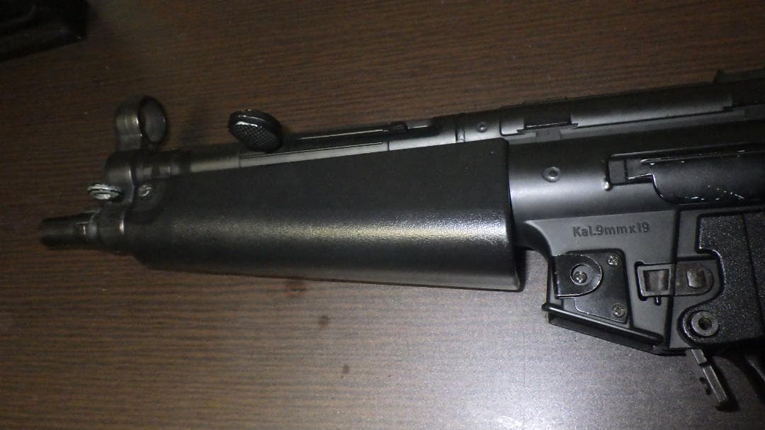 か*ん様 東京マルイ　電動ガン　MP5A5　　初速　80ｍ／ｓ