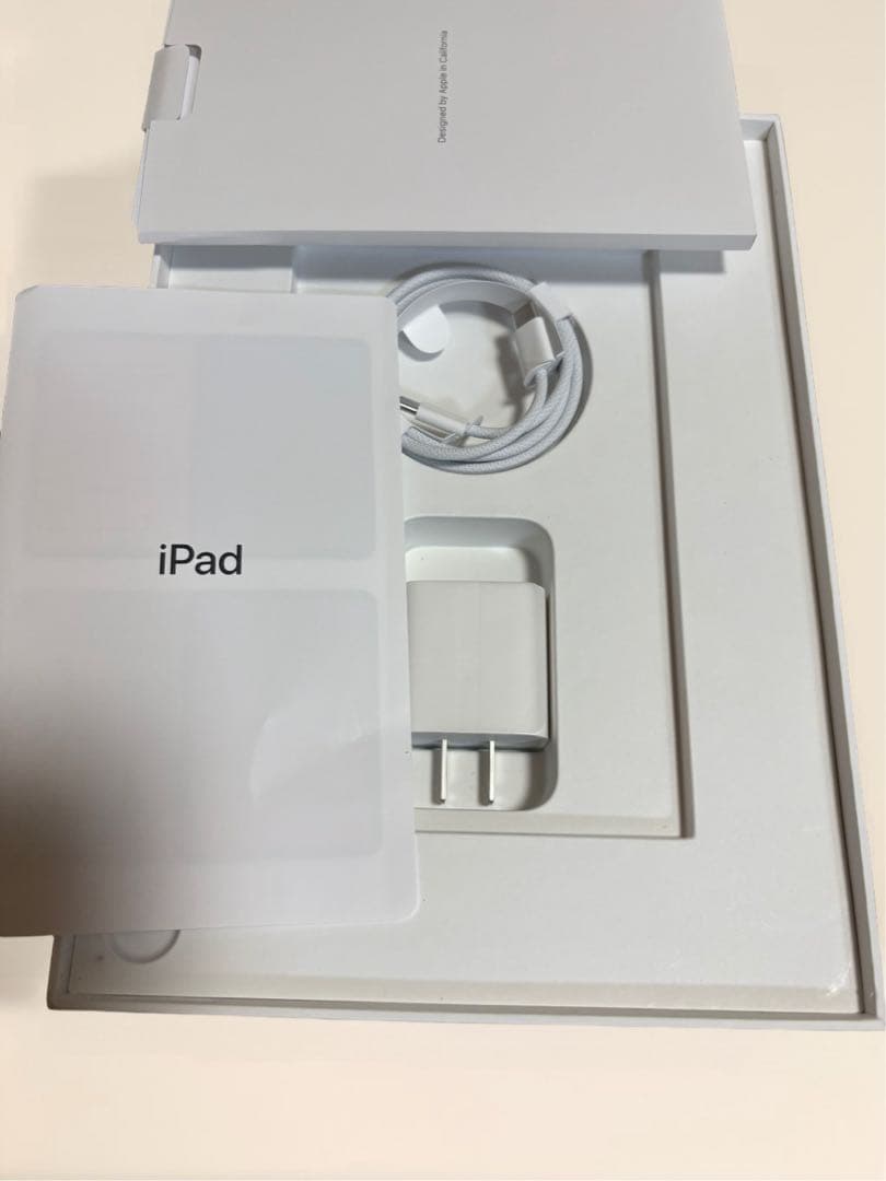 ❣️最新モデル✨箱付き✨iPad 11世代⁉️Wi-Fi+セルラーモデル✨おまけ付き