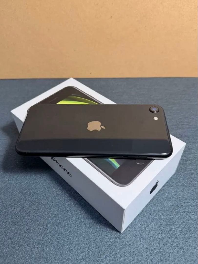 iPhone SE 第2世代 (SE2) SIMフリー　ブラック　128GB