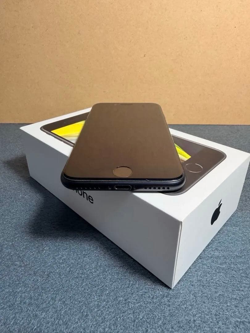 iPhone SE 第2世代 (SE2) SIMフリー　ブラック　128GB