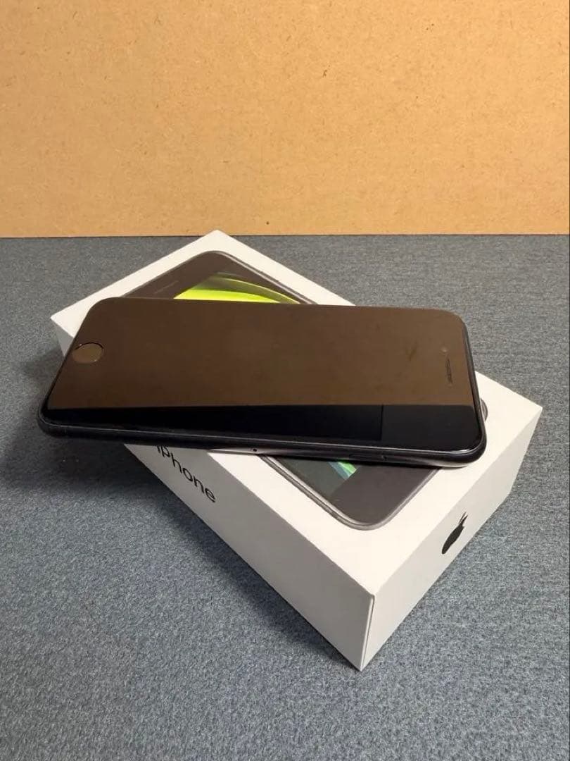 iPhone SE 第2世代 (SE2) SIMフリー　ブラック　128GB