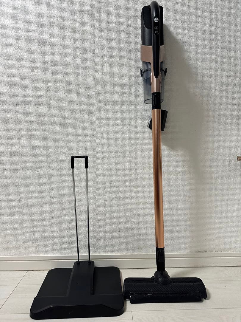 東芝　コードレスクリーナー　VC-CLX50 スタンド付き