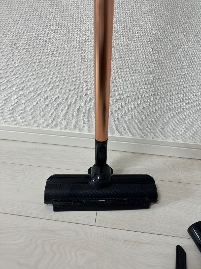 東芝　コードレスクリーナー　VC-CLX50 スタンド付き