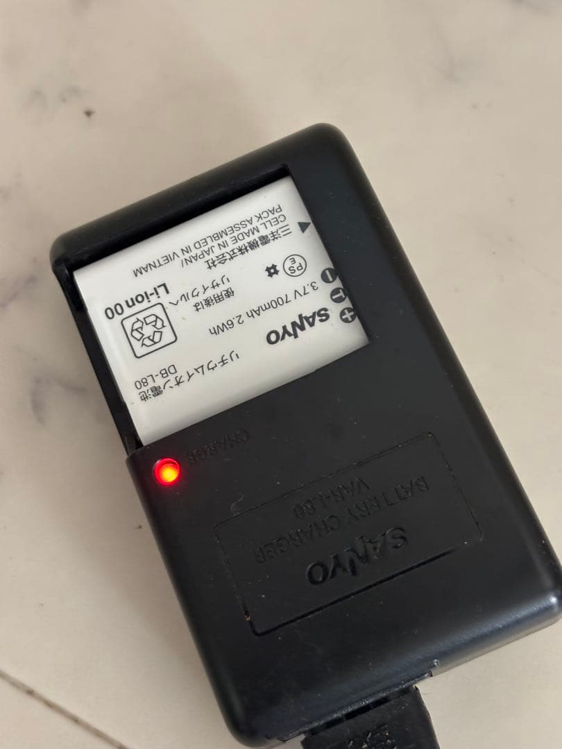 SANYO サンヨー デジカメ Xacti DMX−CG100 ホワイト