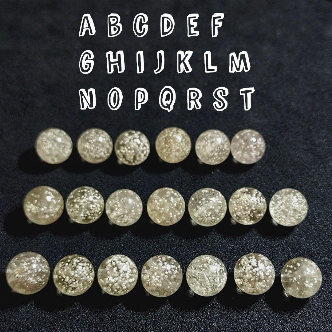 ★リッチクリストバライトinリビアンガラス 10ミリ珠ビーズA(SA+)