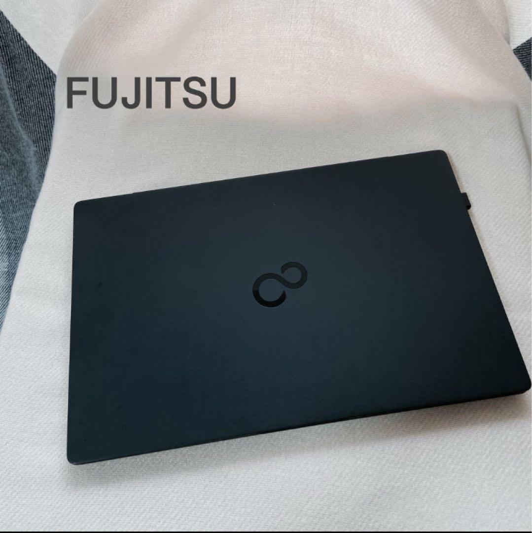 美品/2022年 FUJITSU UH75/F3 i7 16GB 512GB 黒