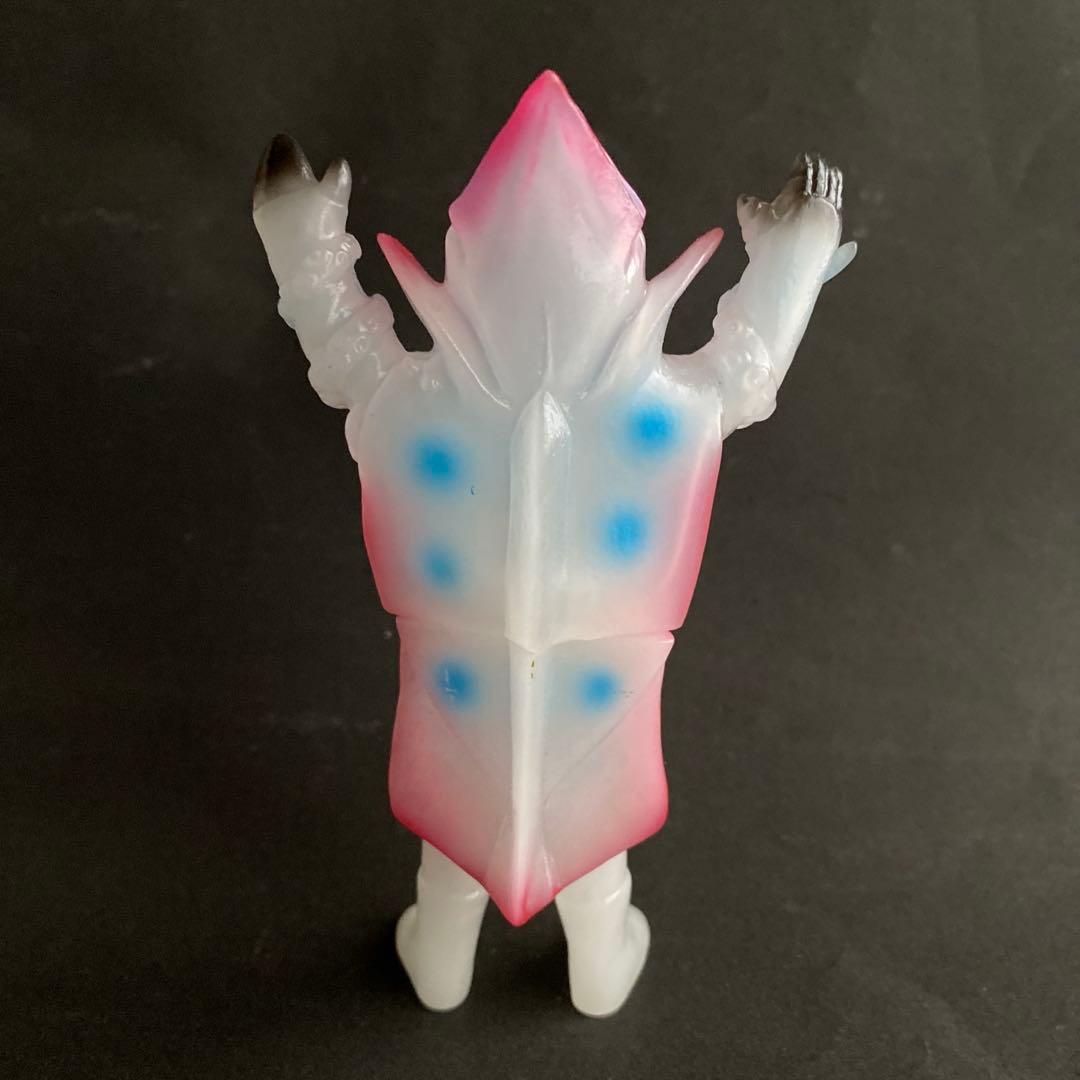 メディコムトイ　イカデビル　ミニソフビ