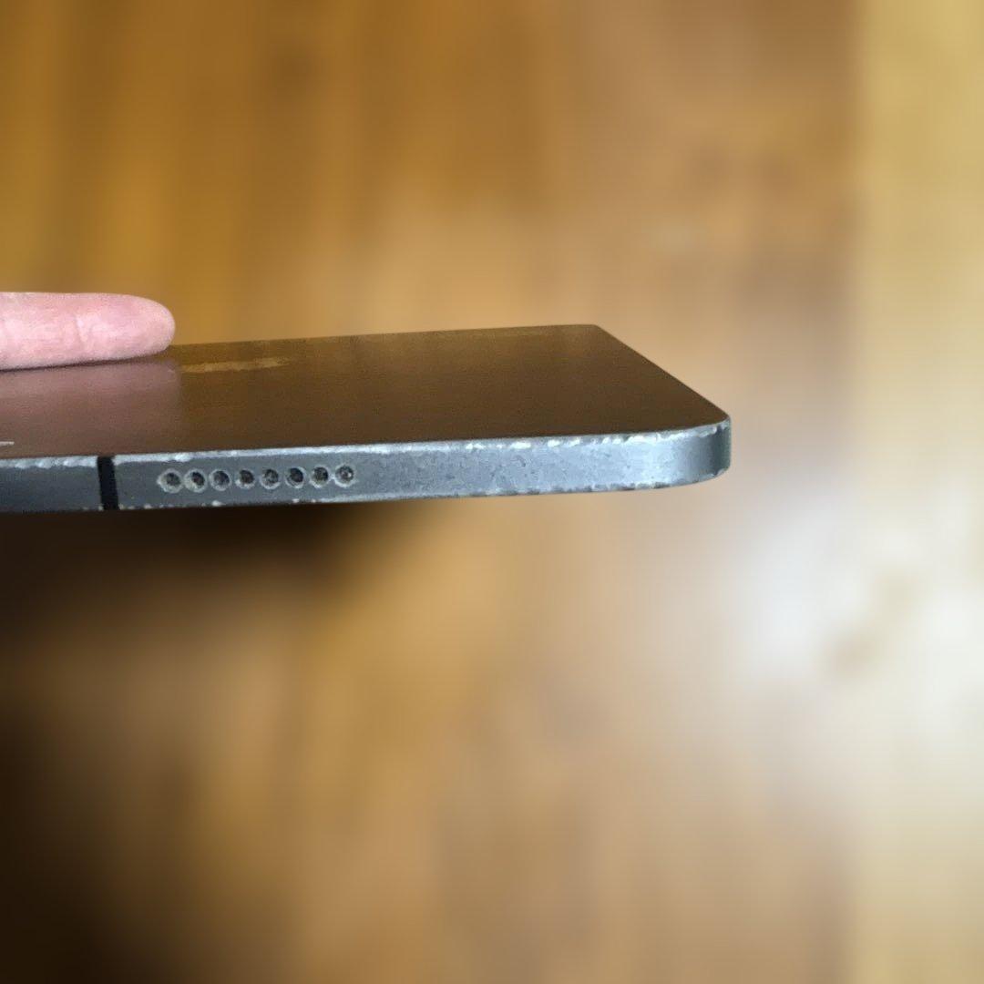 iPad Pro11インチ第3世代Wi-Fi+セルラー　訳アリ