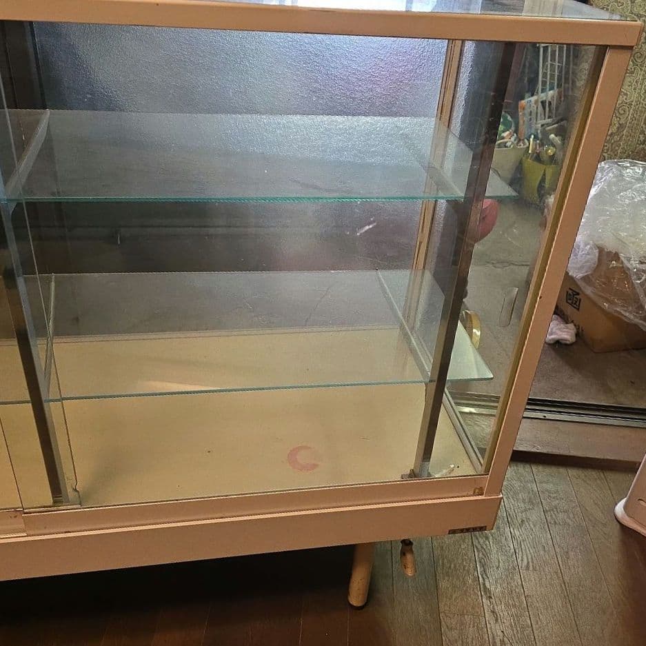 大田区 東糀谷 引取り 限定 レトロ ホワイト系 ガラスショーケース 照明付き