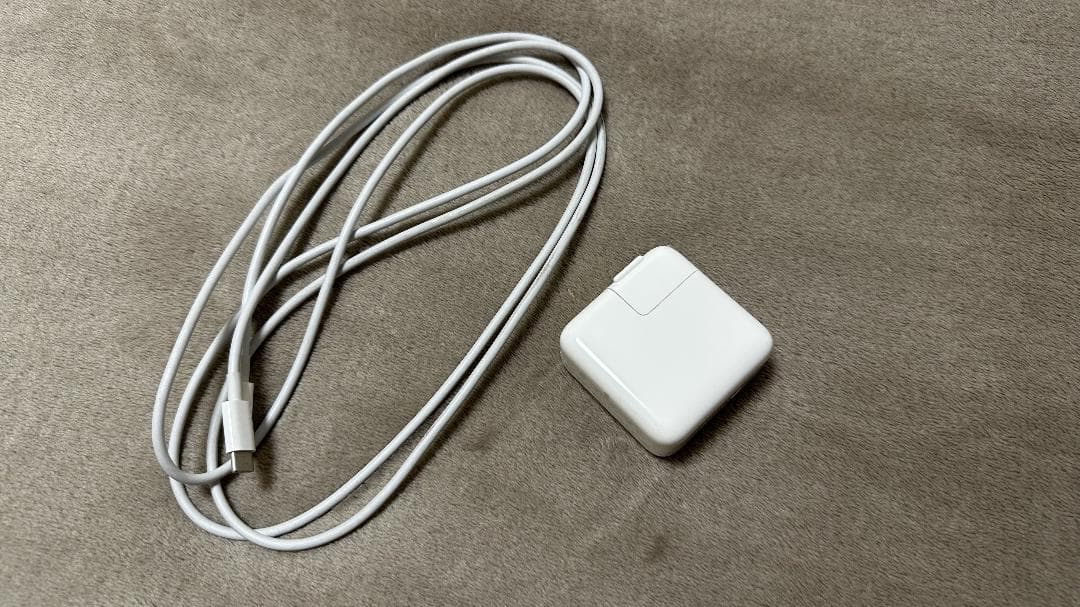 Macbook Air A2337 16+256 13.3インチ US配列