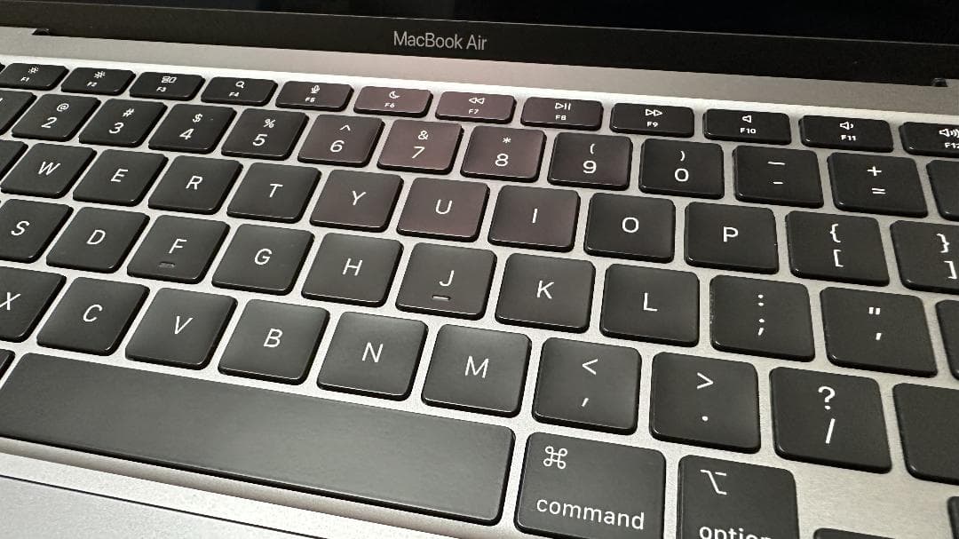 Macbook Air A2337 16+256 13.3インチ US配列