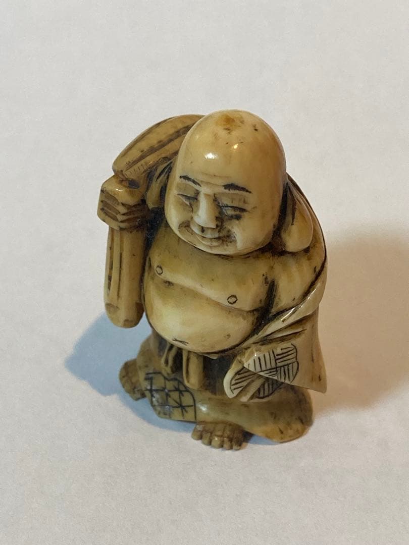 送料無料　根付布袋様　時代物、細密彫物