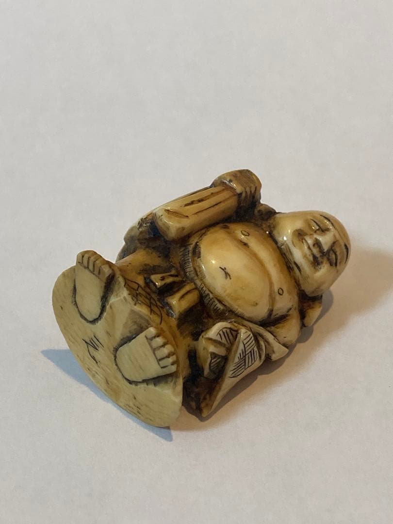 送料無料　根付布袋様　時代物、細密彫物