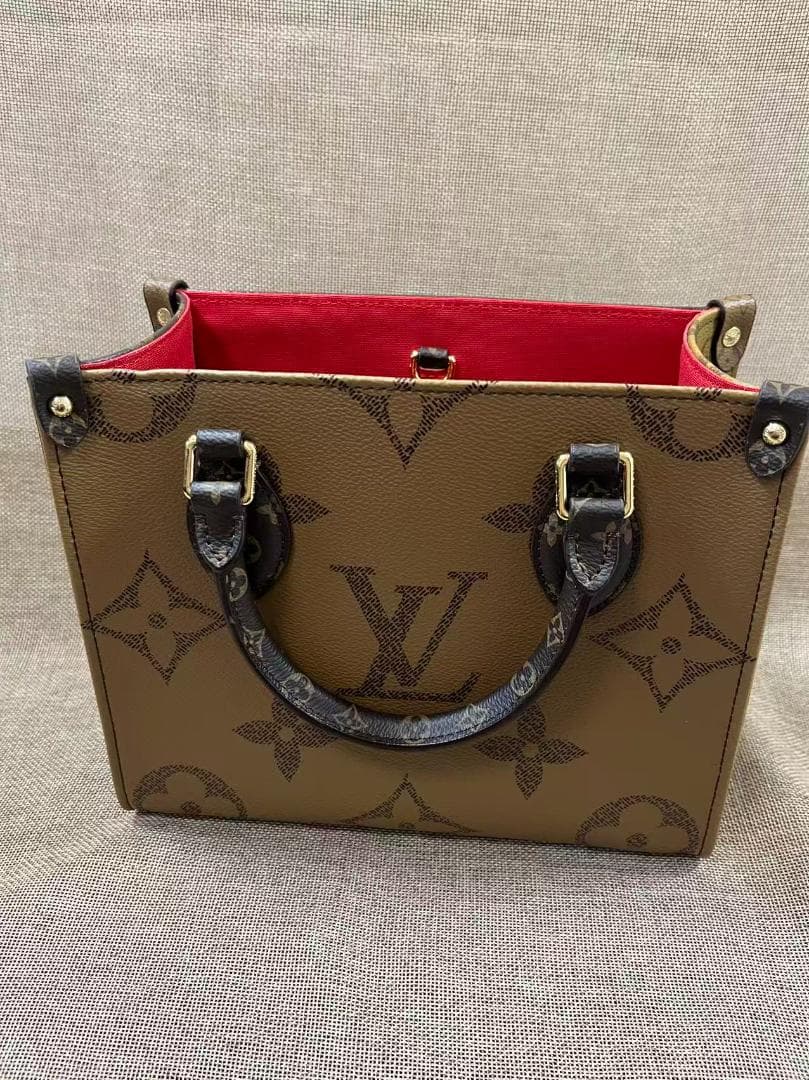 ルイ・ヴィトンのブラウンハンドバッグ