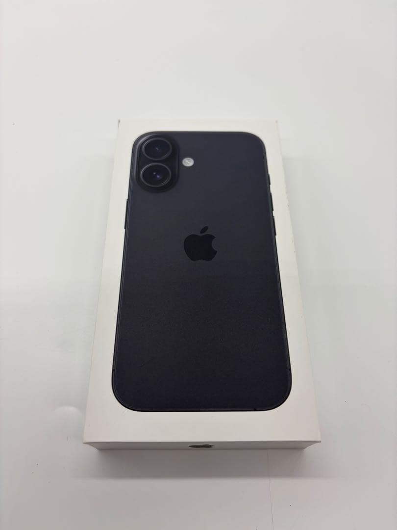 【美品】Apple iPhone16ブラック 本体（充電ケーブル新品）