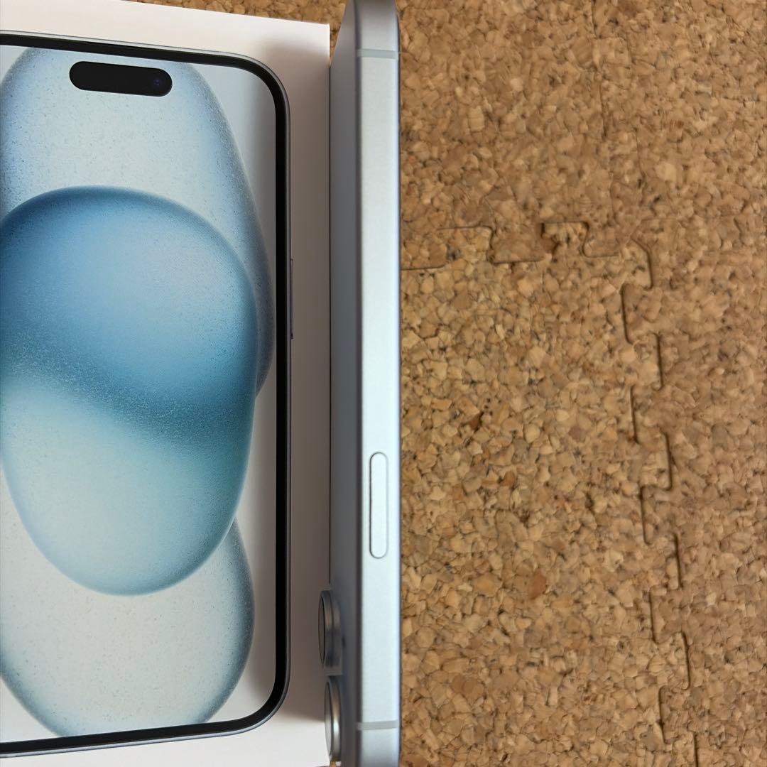 スマートフォン本体 iPhone 15 256GB