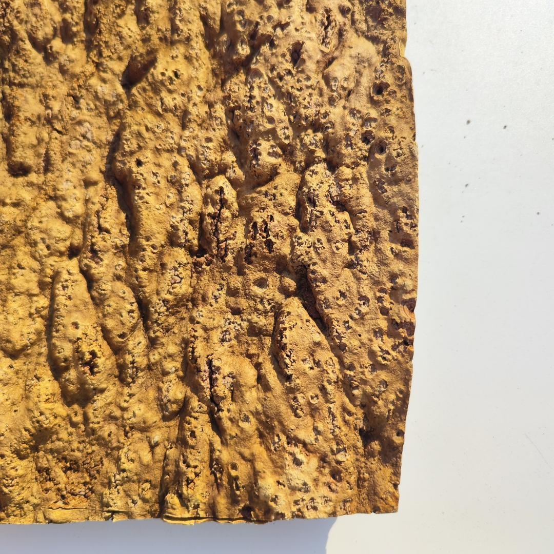 S092 お買得品　ポルトガル産 厚め コルク樹皮 コルク板　バージンコルク