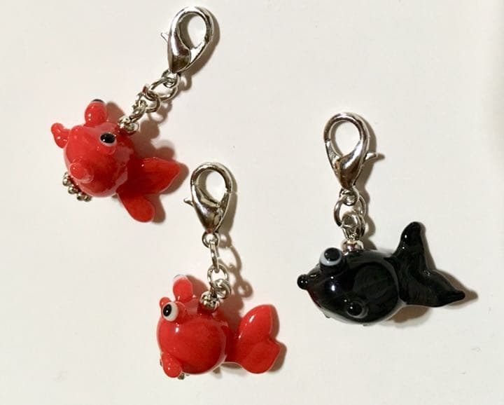 専用☆とんぼ玉☆出目ちゃん♪チャーム☆金魚