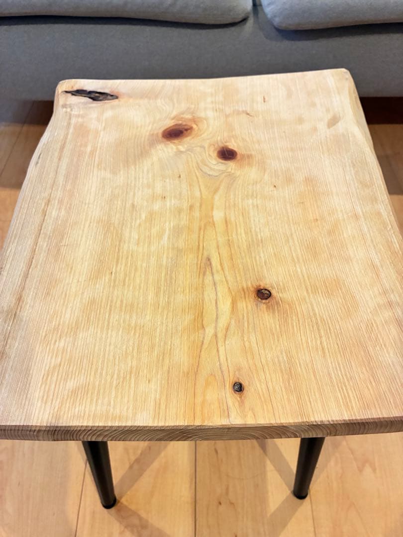 木の温もり。国産檜（ひのき）天然木ローテーブル　ハンドメイド・無垢一枚板