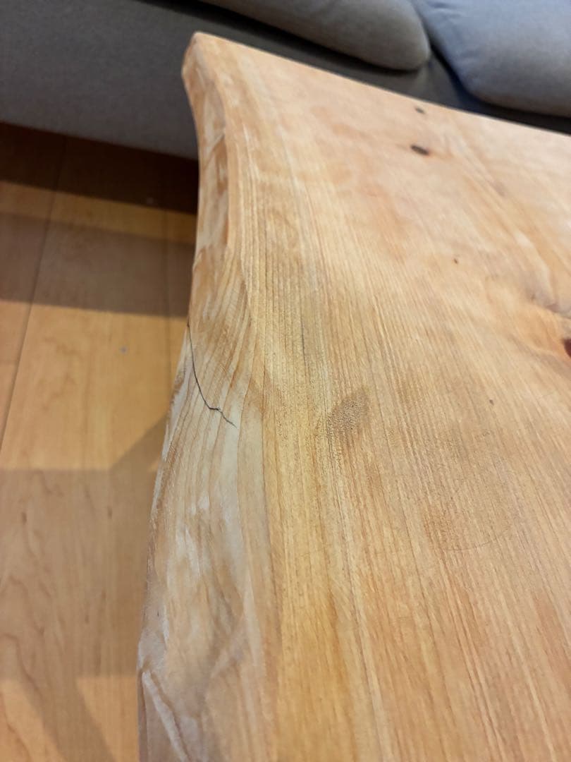 木の温もり。国産檜（ひのき）天然木ローテーブル　ハンドメイド・無垢一枚板