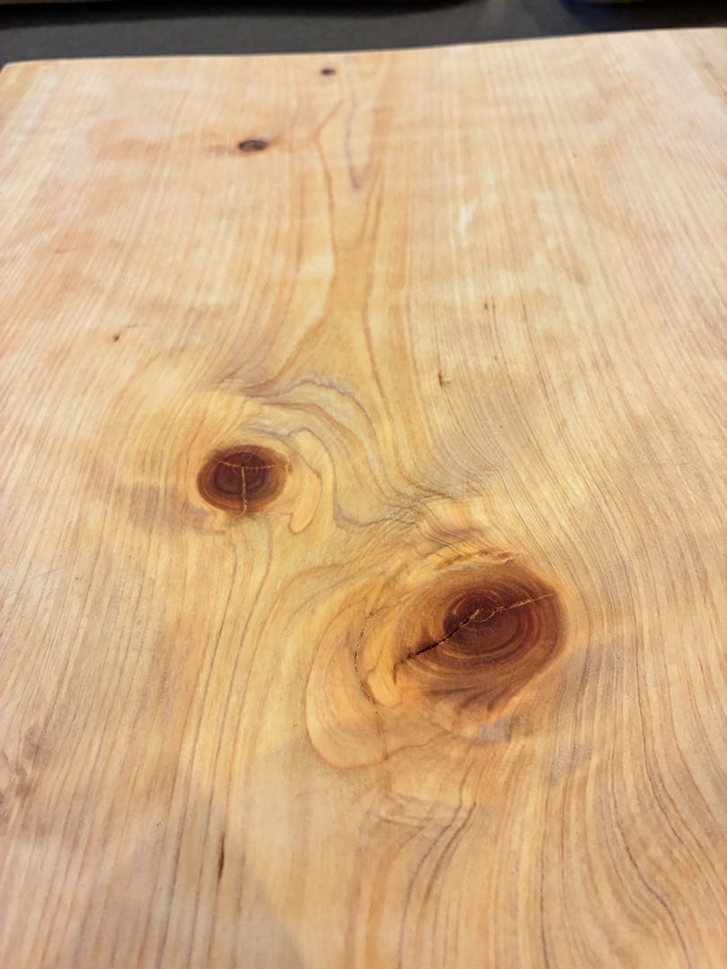 木の温もり。国産檜（ひのき）天然木ローテーブル　ハンドメイド・無垢一枚板
