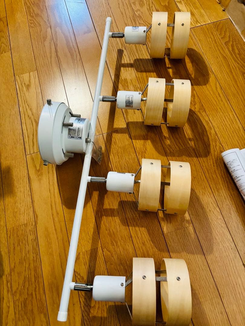 ニトリ　シーリングライト　Nウッドリング　4灯　照明器具