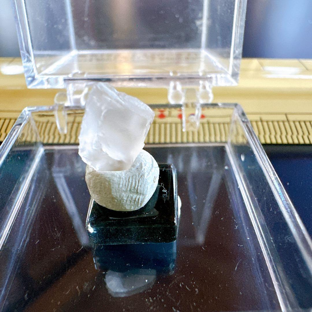 光る鉱石3点セット　おまけ付き 天然石　パワーストーン　蛍光石　発光石　希少石