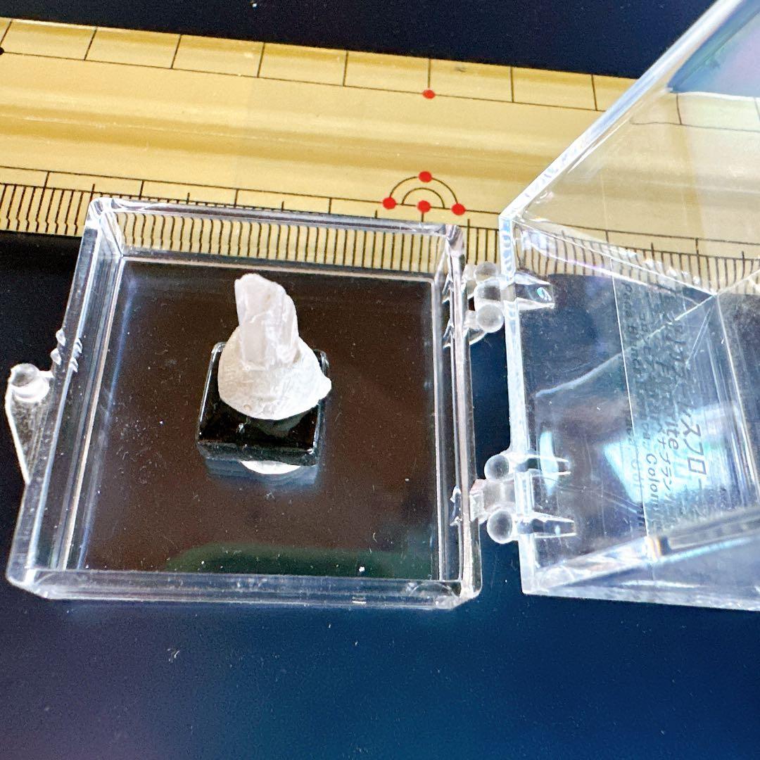光る鉱石3点セット　おまけ付き 天然石　パワーストーン　蛍光石　発光石　希少石