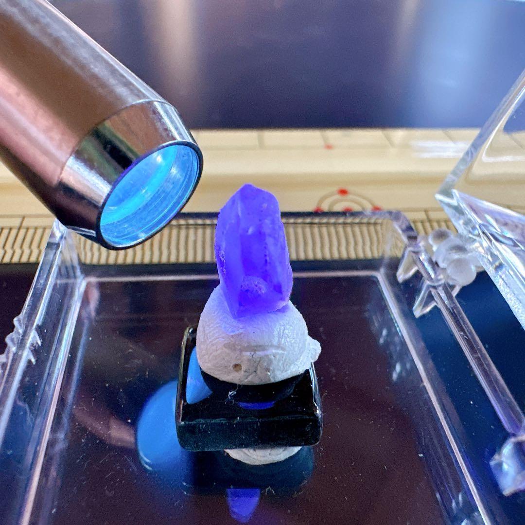 光る鉱石3点セット　おまけ付き 天然石　パワーストーン　蛍光石　発光石　希少石