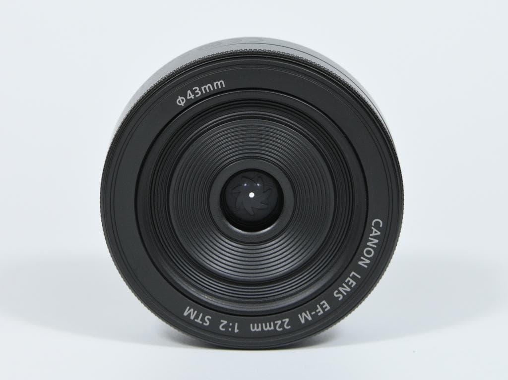 【ほぼ新品】 キヤノン　Canon EOS M100 ダブルレンズキット