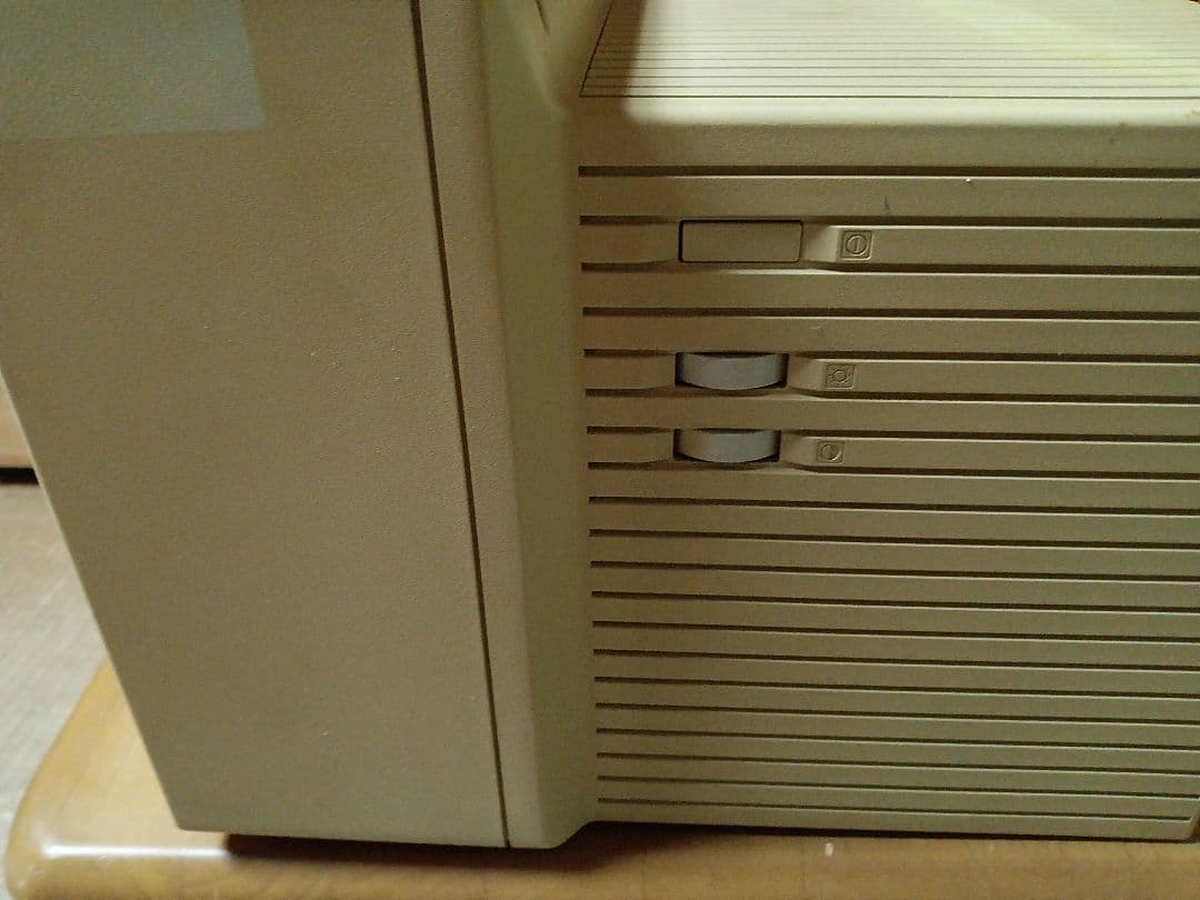 Apple ⅱGSオリジナルモニター