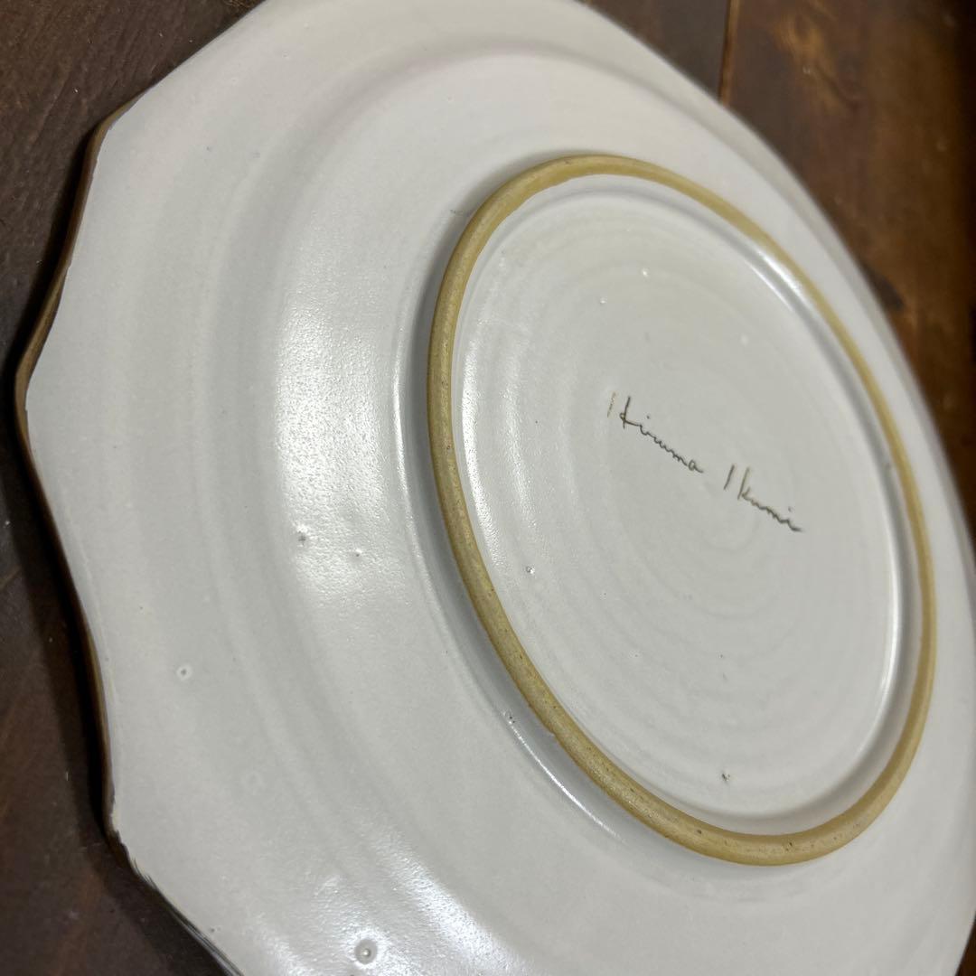 作家　陶芸作家　比留間郁美　金彩　猫　蝶　鳥　アネモネ　どんぐり　　　プレート