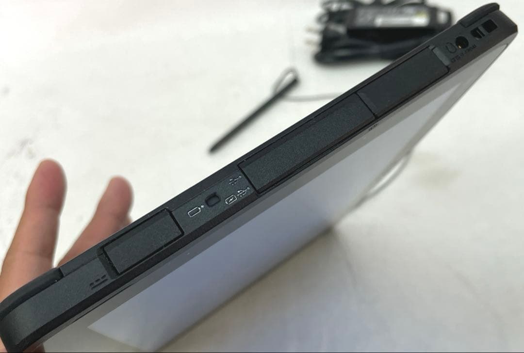 富士通 ARROWS Tab Q509/VE 128GB 超美品　ペン付#C