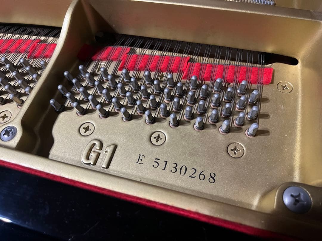 Yamaha G1 グランドピアノ 黒色 ベンチ付き